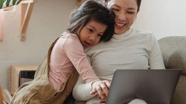 8 Dicas de Produtividade para Mães Empreendedoras que Trabalham Online